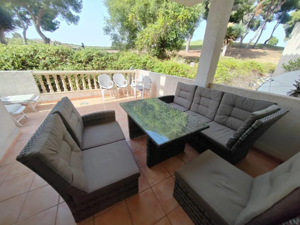 Front-line ground-floor apartment on Las Ramblas Golf