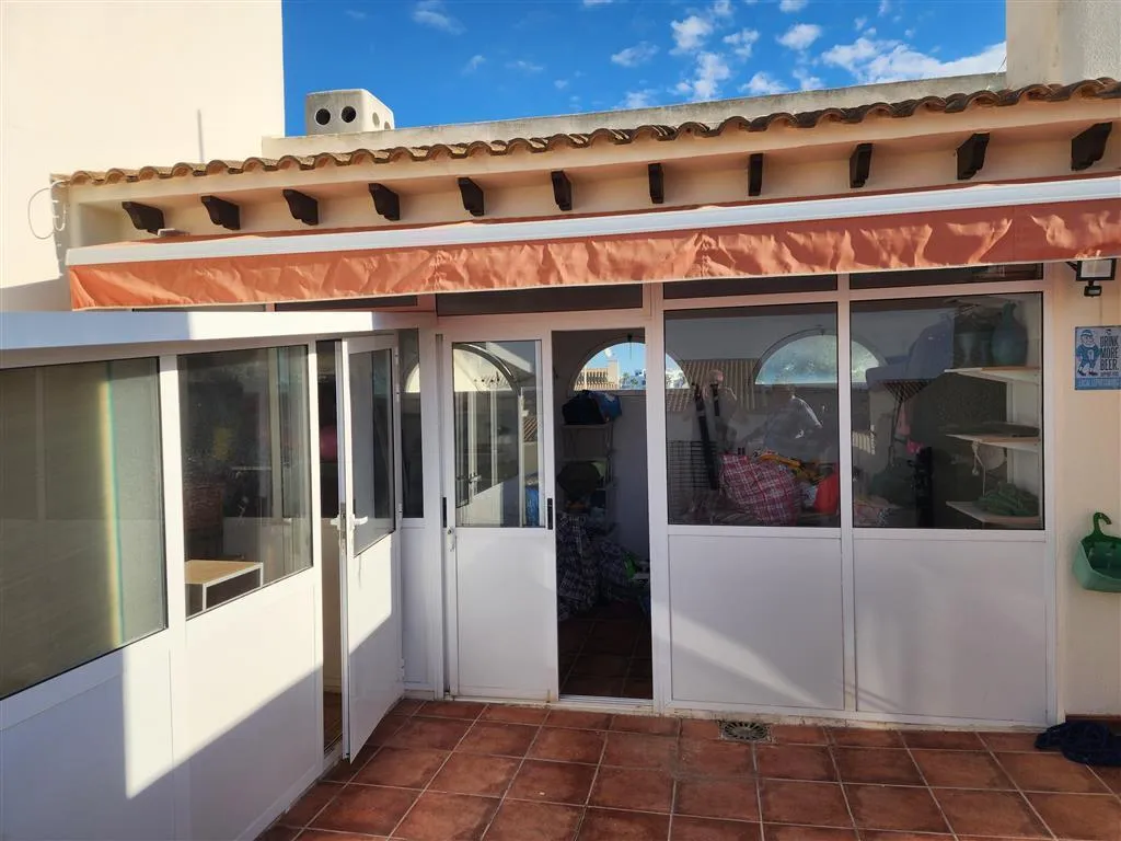 Refurbished townhouse with private pool in Las Ramblas (2)