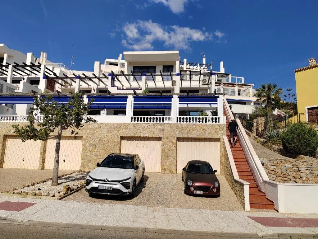 Spacious apartment with a large golf-view terrace in Las Ramblas