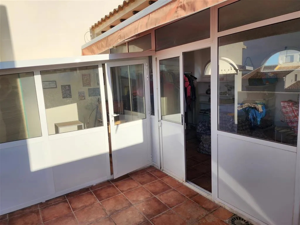 Refurbished townhouse with private pool in Las Ramblas (4)