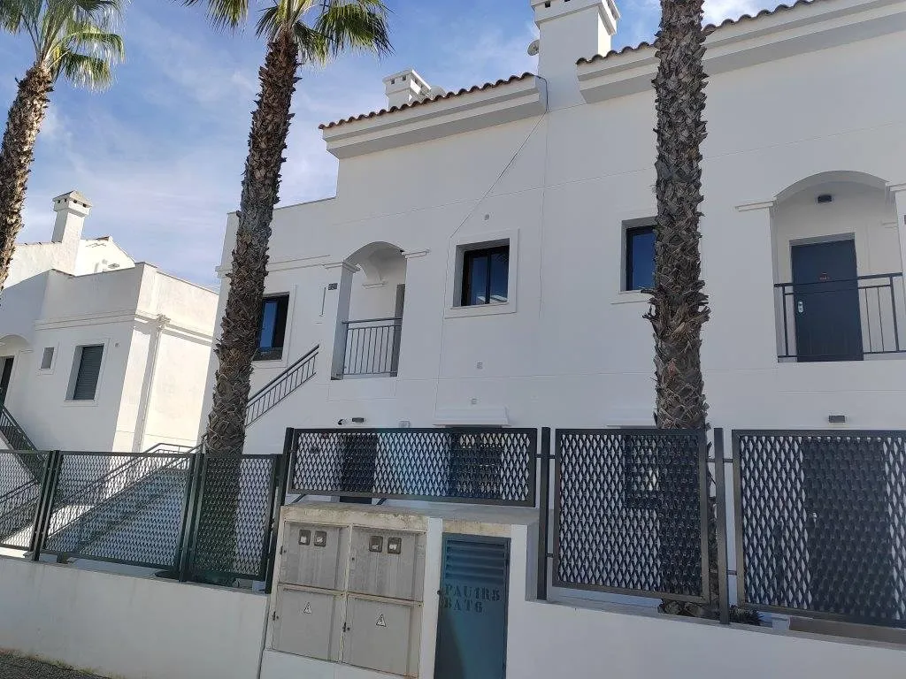 Bright top-floor apartment with solarium near La Fuente (3)