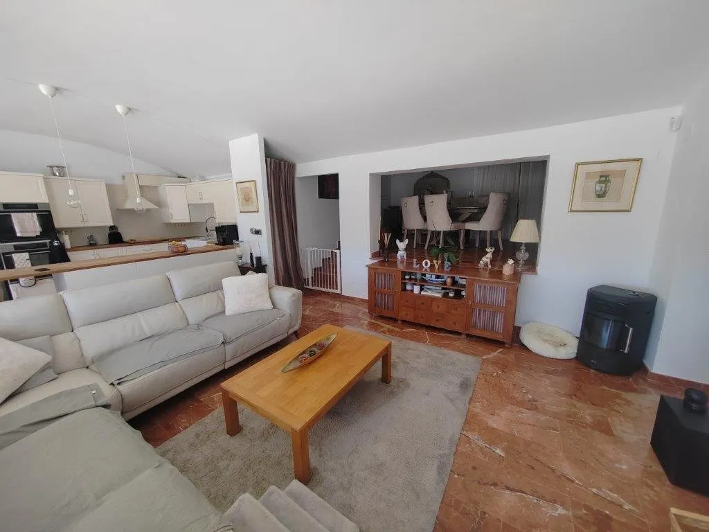 Spacious apartment with a large golf-view terrace in Las Ramblas (3)