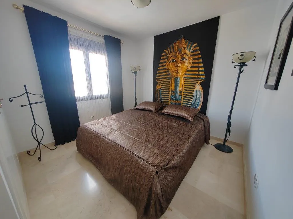 Front-line south-facing penthouse on Las Ramblas Golf (5)