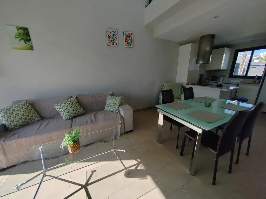 Bright top-floor apartment with solarium near La Fuente (6)