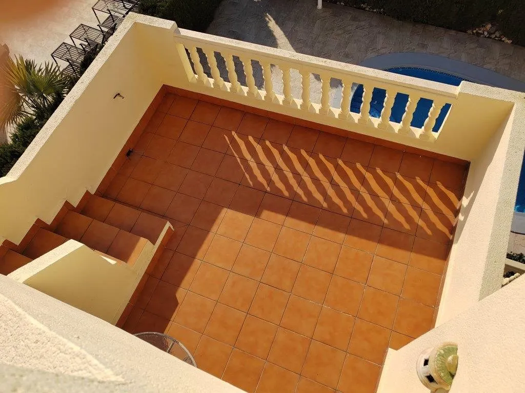 South-facing villa with private pool in Las Ramblas (6)