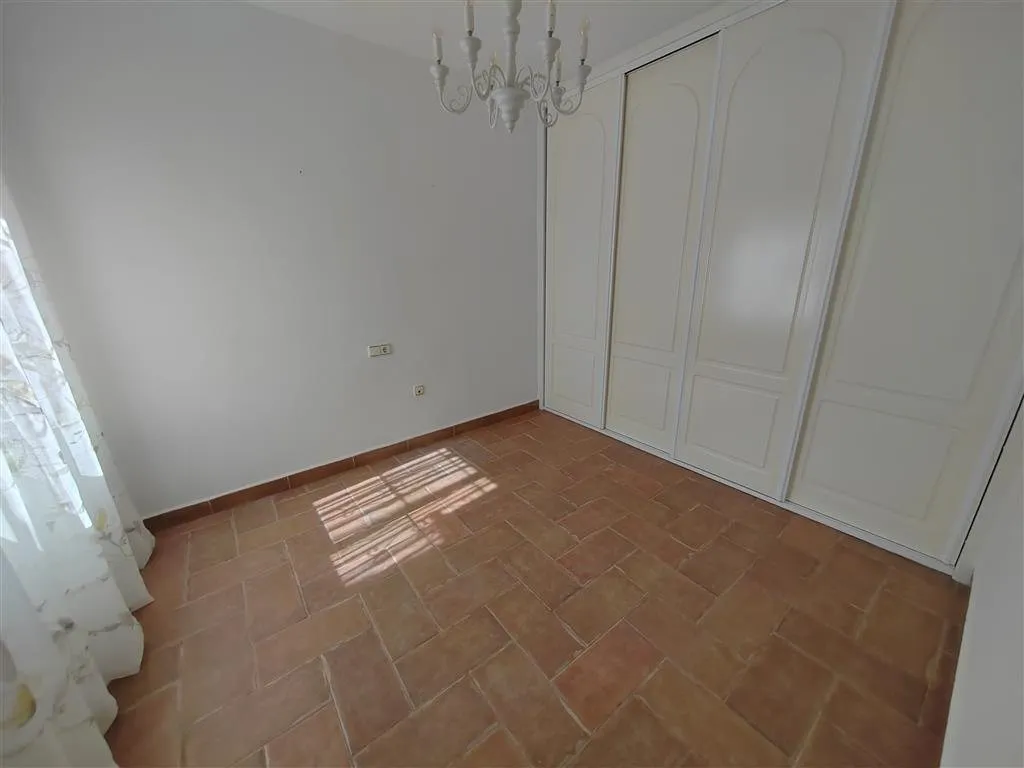 Two-bedroom apartment with conservatory in Playa Flamenca (7)