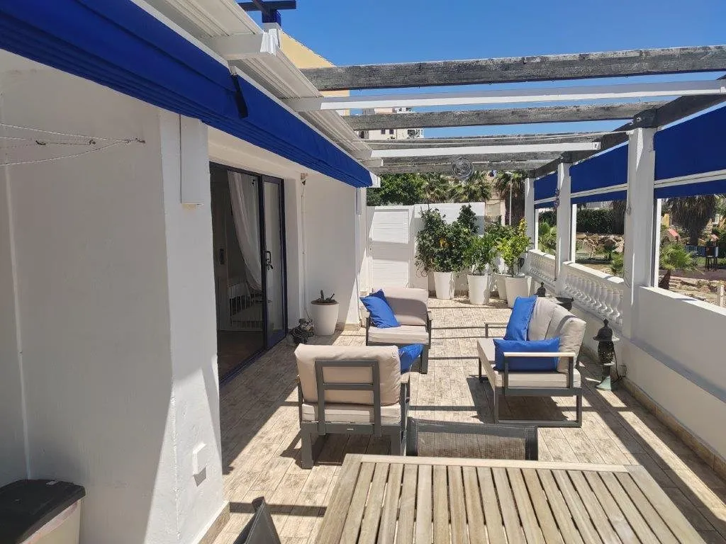 Spacious apartment with a large golf-view terrace in Las Ramblas (8)