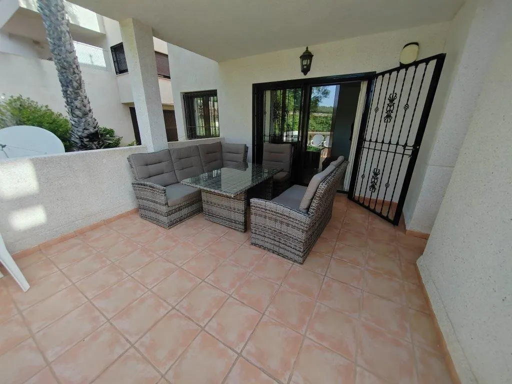 Front-line ground-floor apartment on Las Ramblas Golf (8)