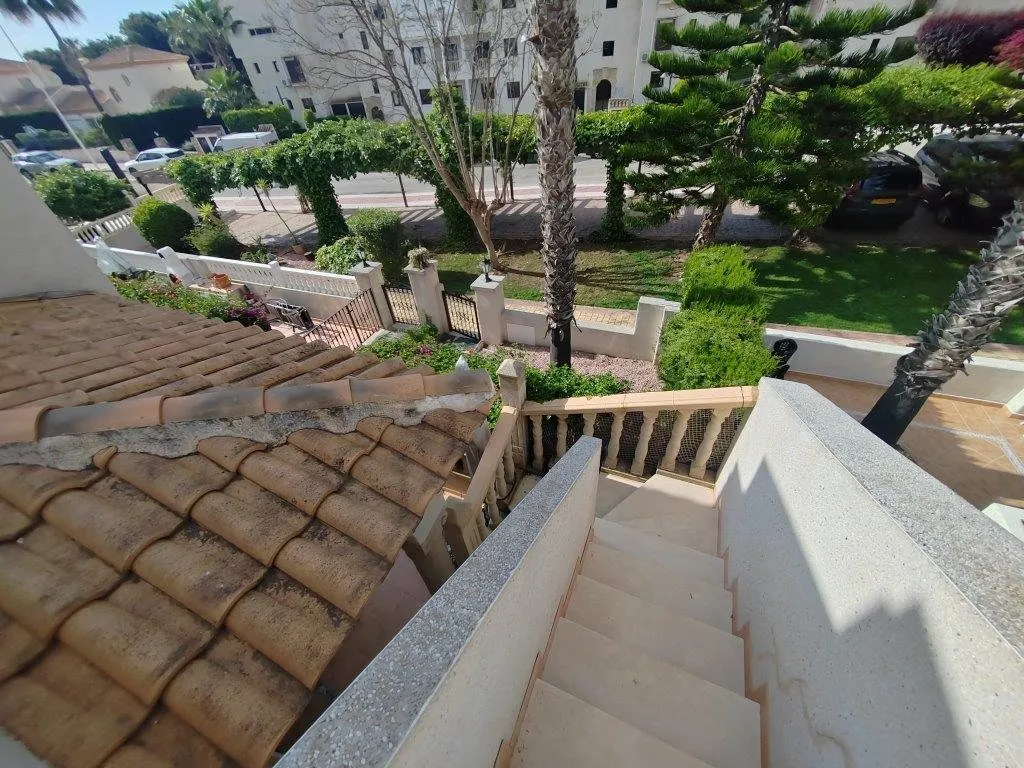 South-facing townhouse backing onto Las Ramblas Golf (8)