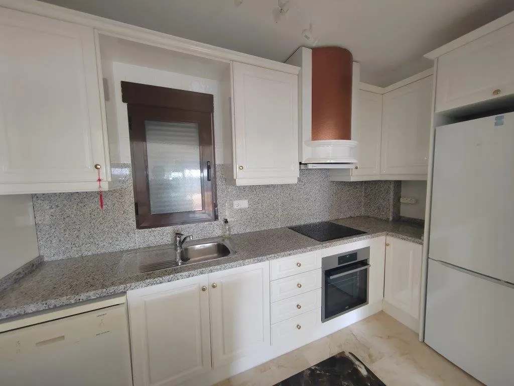 Penthouse with sea views in Las Ramblas (9)