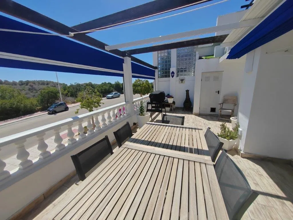 Spacious apartment with a large golf-view terrace in Las Ramblas (9)
