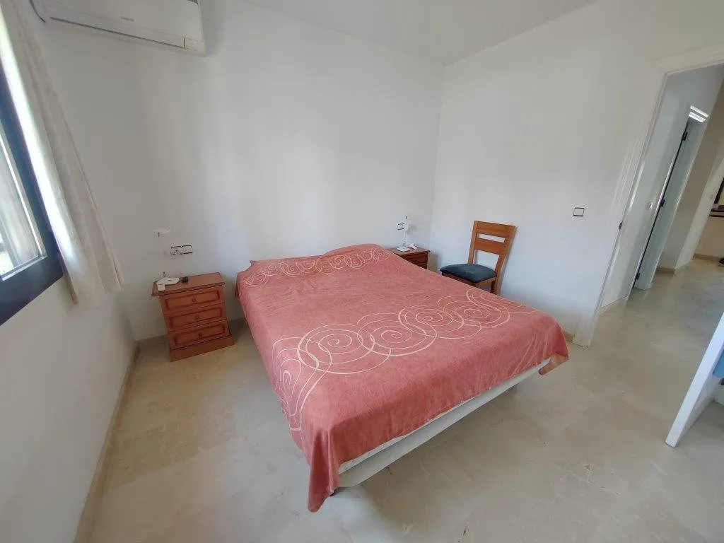 Front-line ground-floor apartment on Las Ramblas Golf (11)