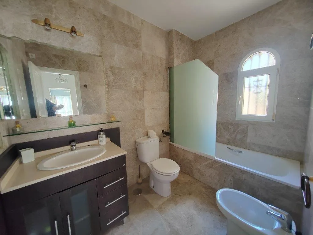 South-facing villa with private pool in Las Ramblas (11)