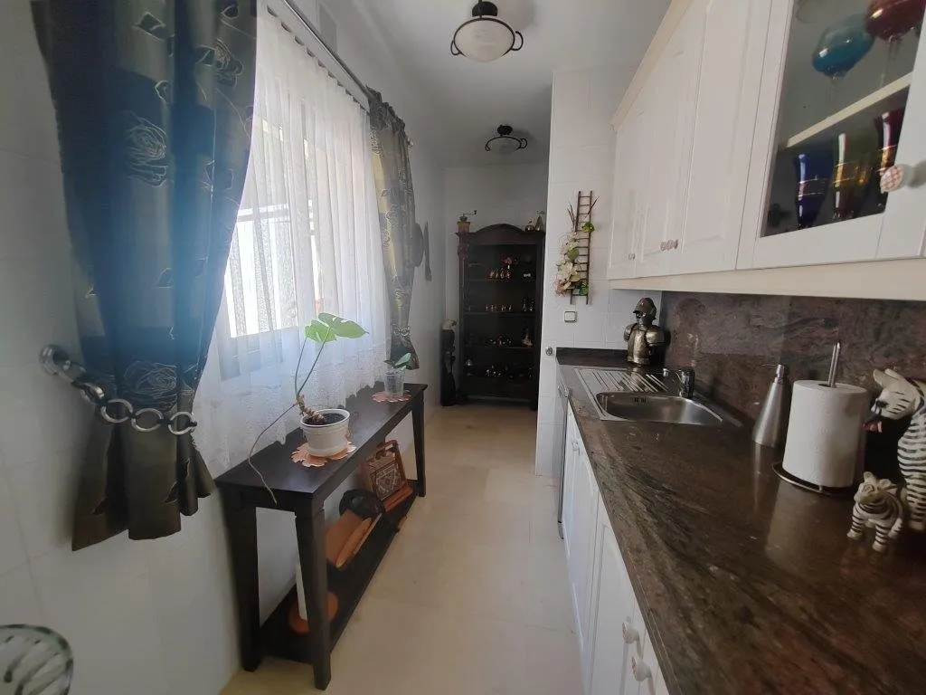 Front-line south-facing penthouse on Las Ramblas Golf (11)
