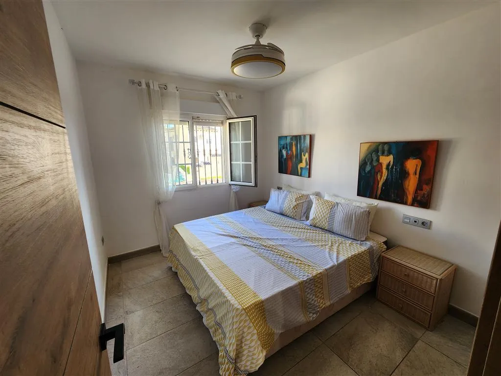 Refurbished townhouse with private pool in Las Ramblas (13)