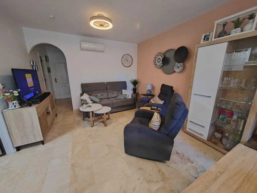 South-facing townhouse backing onto Las Ramblas Golf (12)