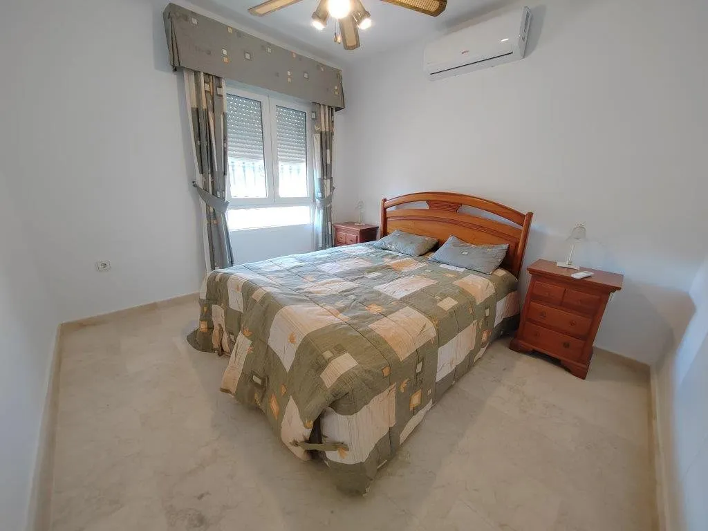 South-facing villa with private pool in Las Ramblas (13)