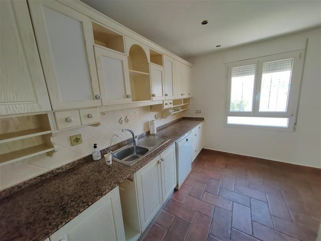 Two-bedroom apartment with conservatory in Playa Flamenca (14)