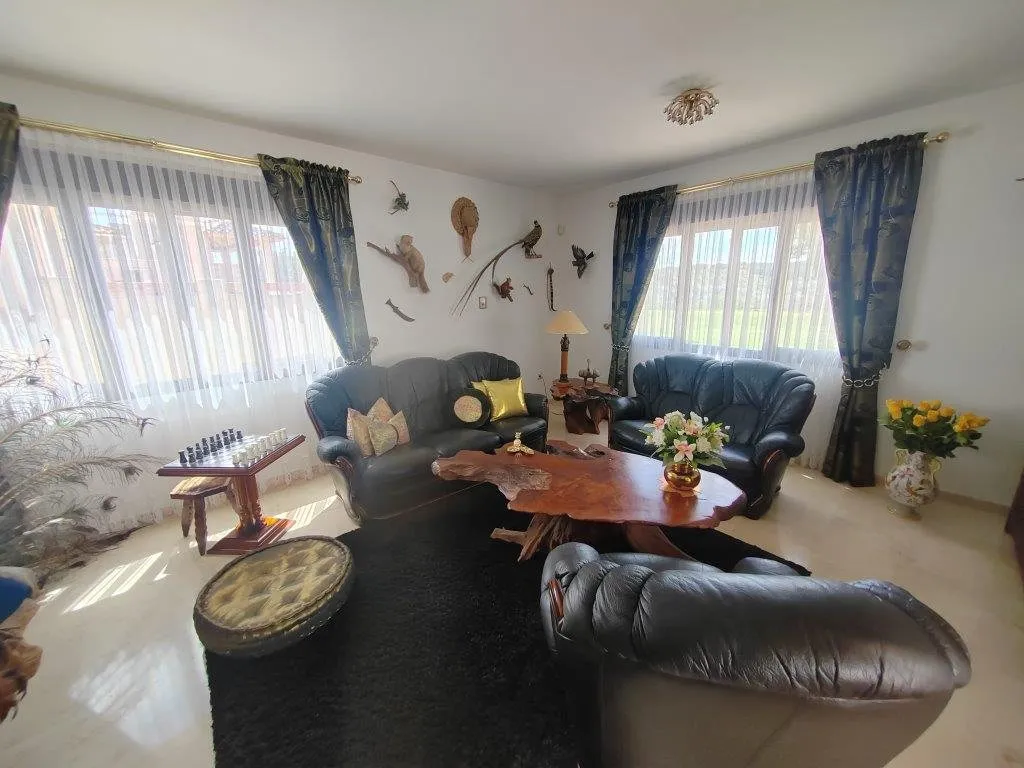 Front-line south-facing penthouse on Las Ramblas Golf (14)