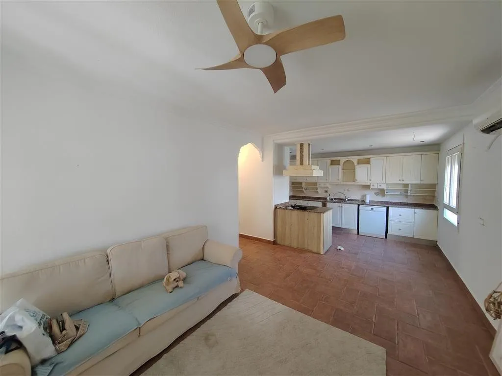 Two-bedroom apartment with conservatory in Playa Flamenca (15)