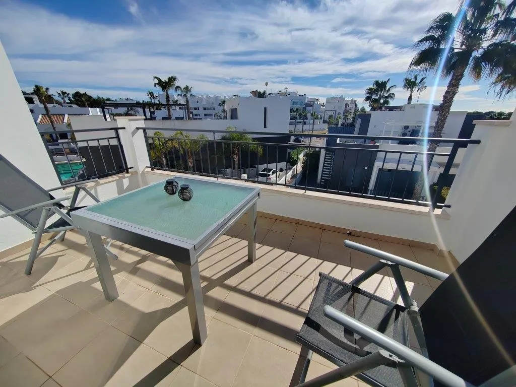 Bright top-floor apartment with solarium near La Fuente (15)