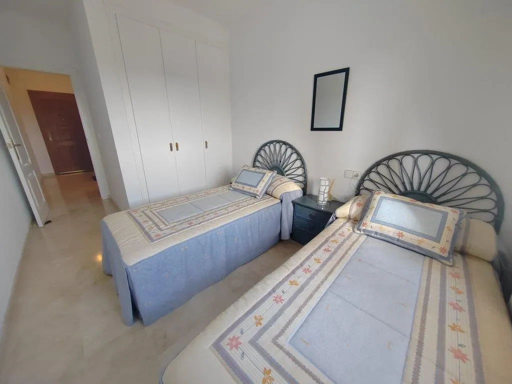 Penthouse with sea views in Las Ramblas (15)