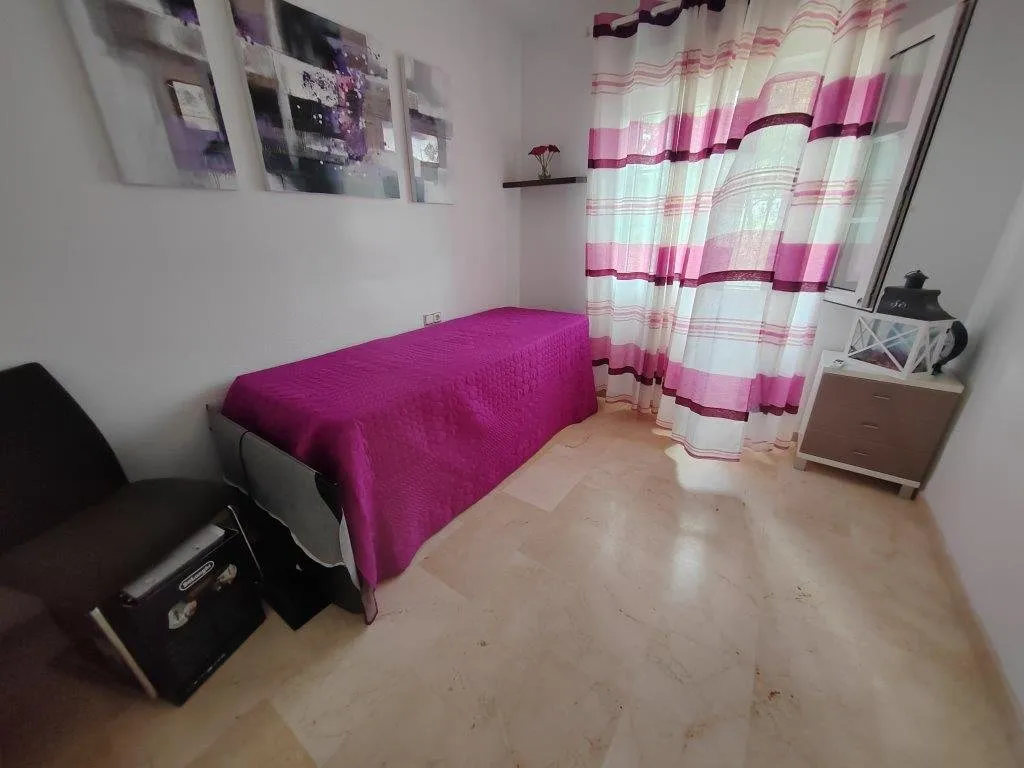 South-facing townhouse backing onto Las Ramblas Golf (17)