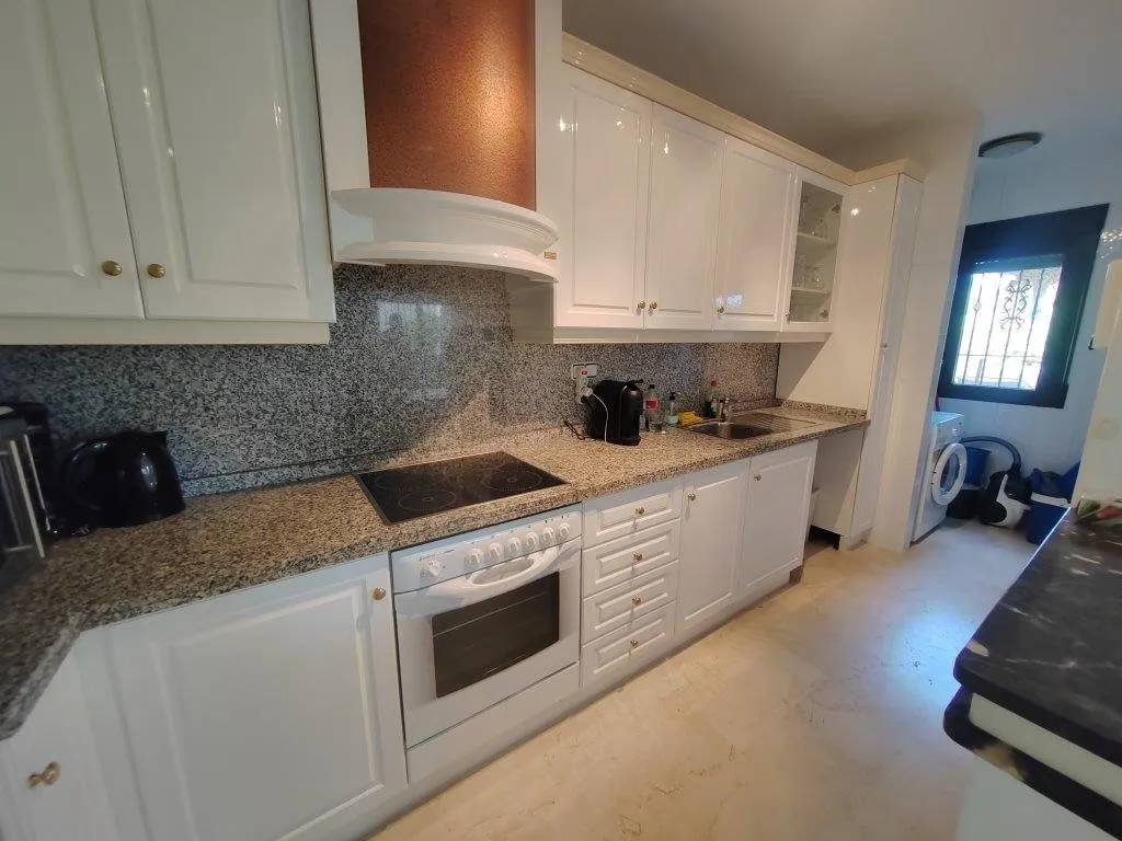 Front-line ground-floor apartment on Las Ramblas Golf (18)