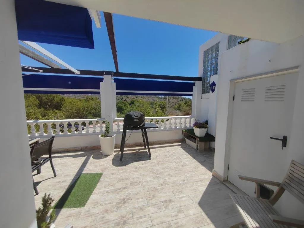 Spacious apartment with a large golf-view terrace in Las Ramblas (20)