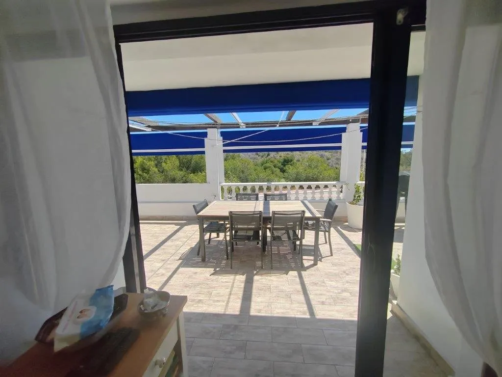 Spacious apartment with a large golf-view terrace in Las Ramblas (21)