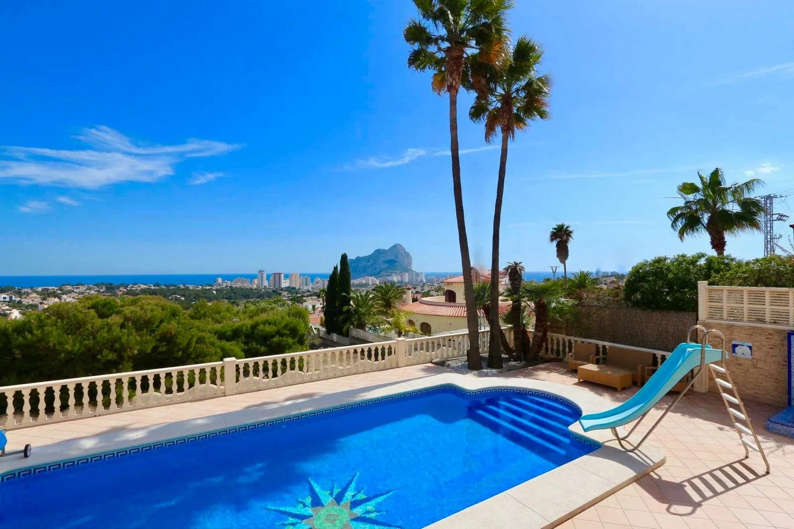 Wolnostojąca willa z widokiem na morze i Peñón de Ifach, Calpe (21)