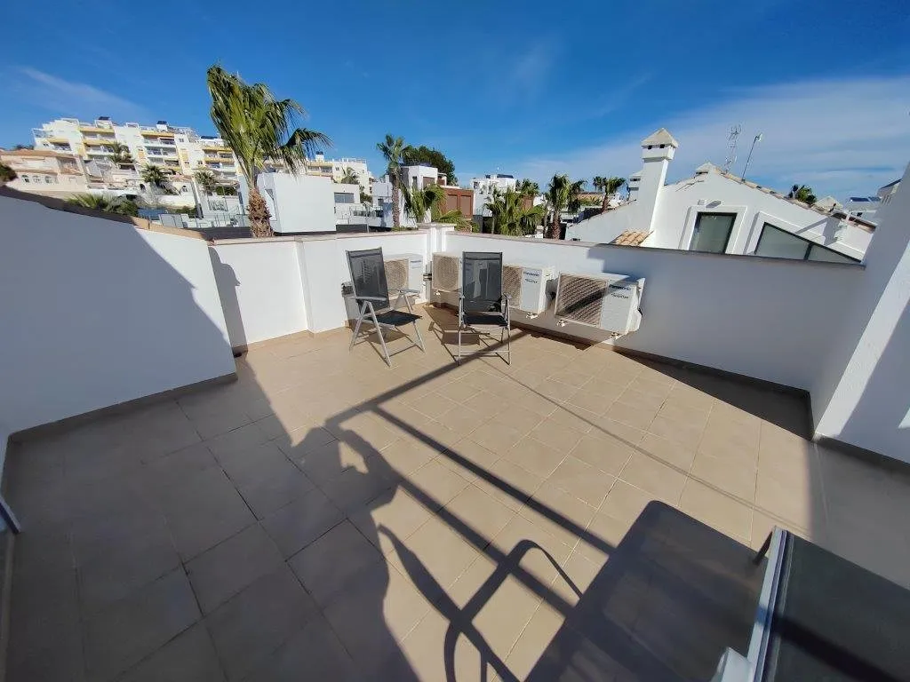 Bright top-floor apartment with solarium near La Fuente (21)