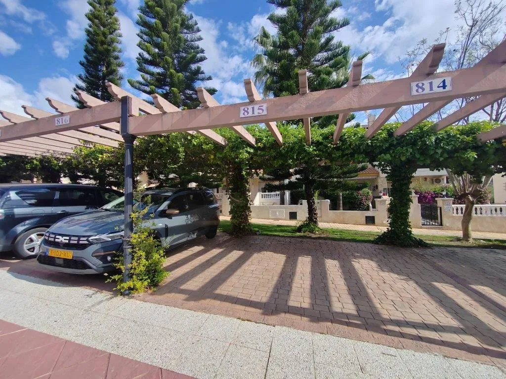 South-facing townhouse backing onto Las Ramblas Golf (22)