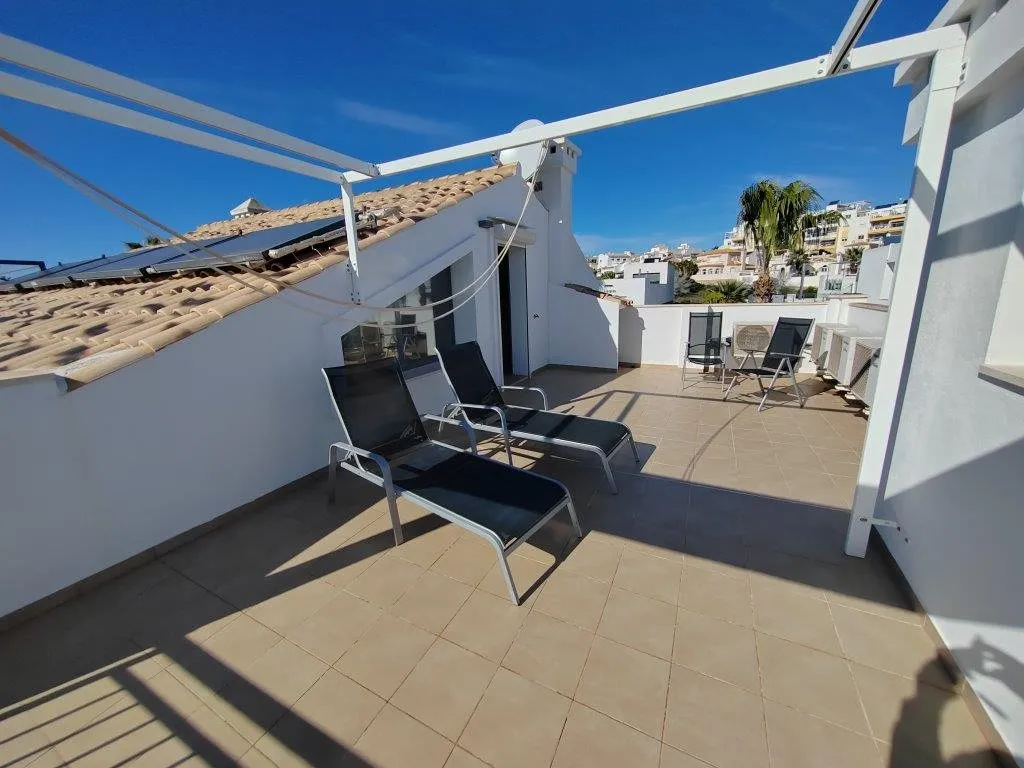 Bright top-floor apartment with solarium near La Fuente (23)