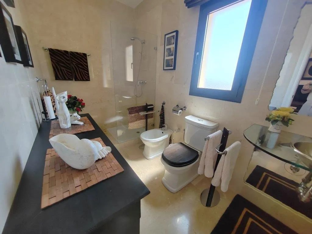 Front-line south-facing penthouse on Las Ramblas Golf (23)
