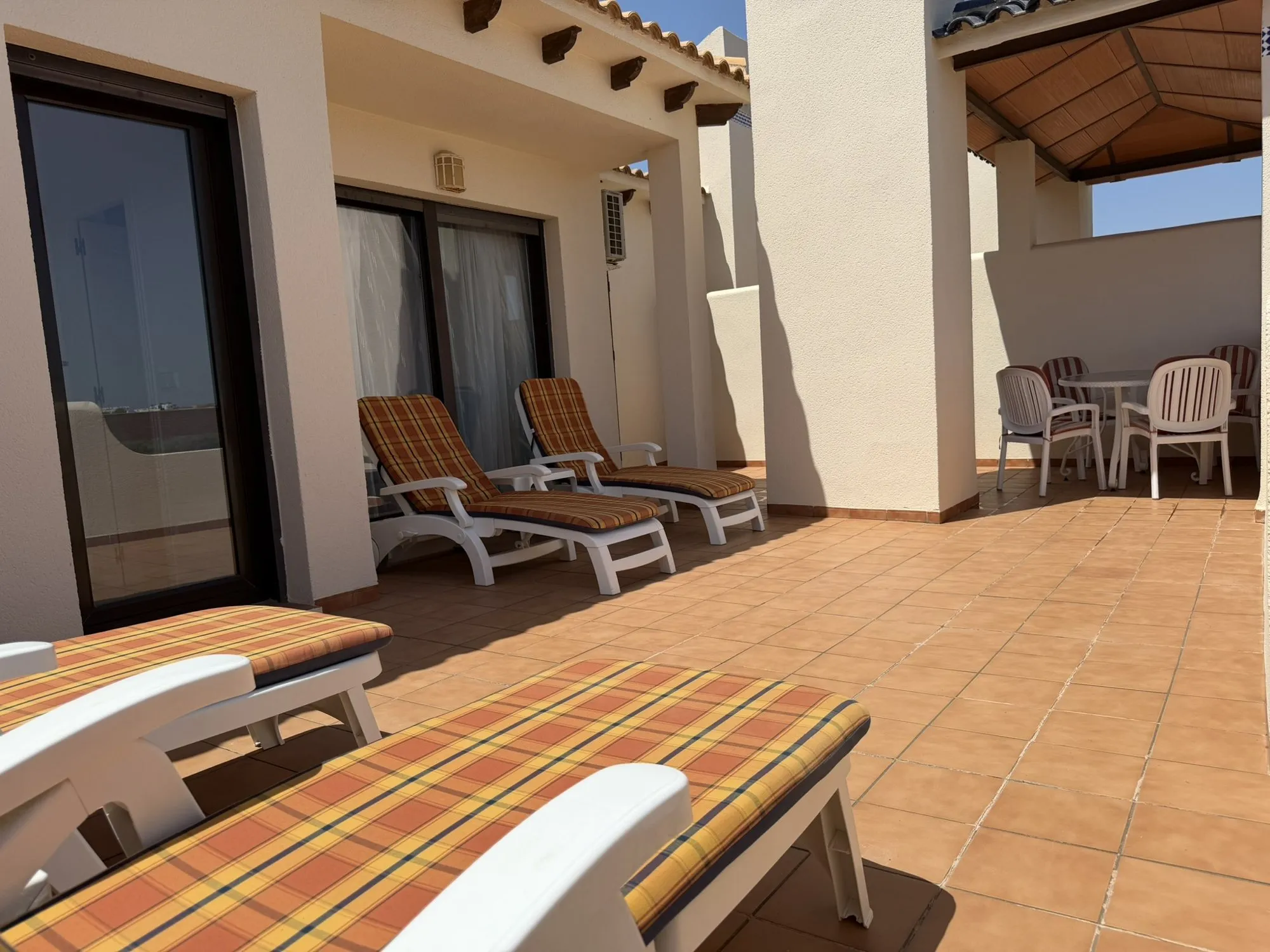 Penthouse with sea views in Las Ramblas (24)