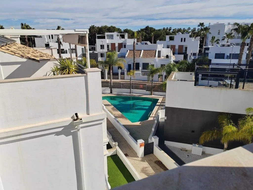 Bright top-floor apartment with solarium near La Fuente (24)