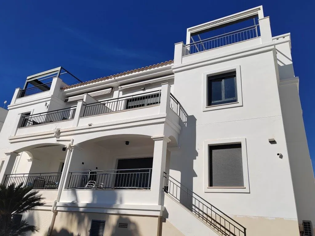 Bright top-floor apartment with solarium near La Fuente (30)