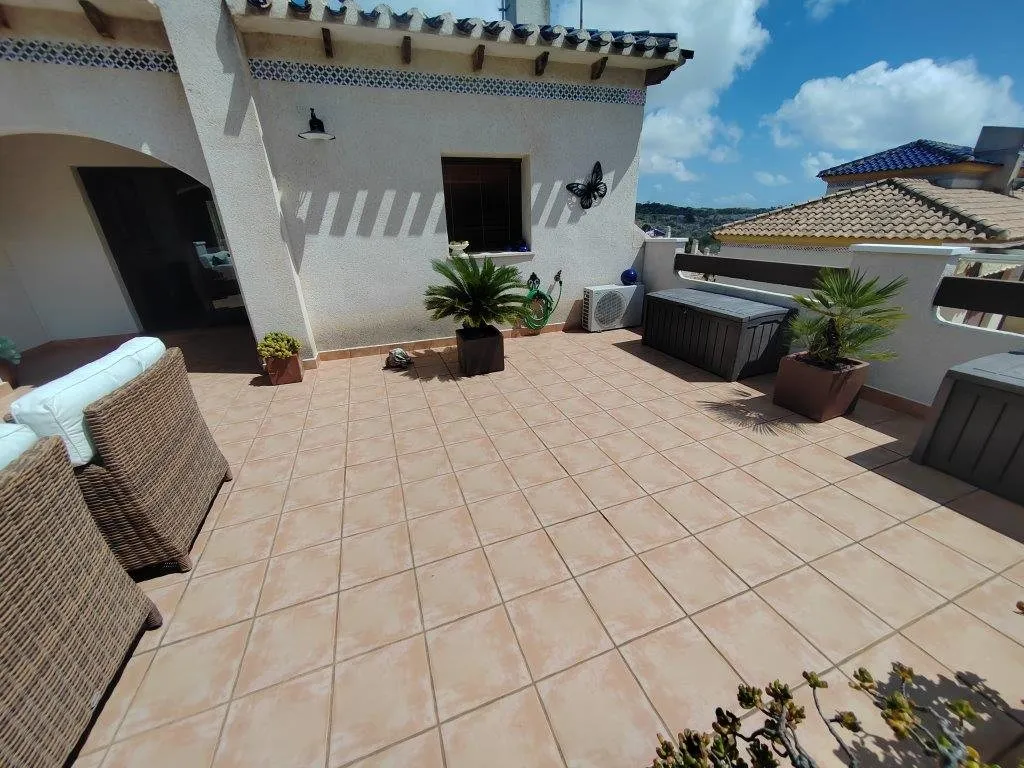 Front-line south-facing penthouse on Las Ramblas Golf (30)