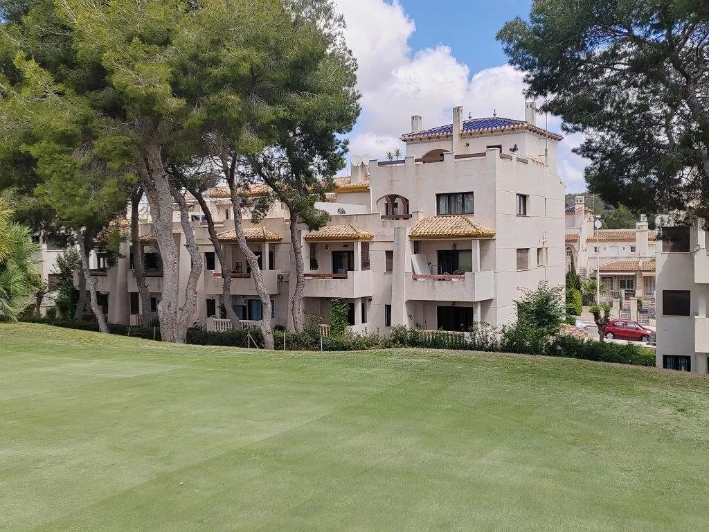Front-line south-facing penthouse on Las Ramblas Golf (38)