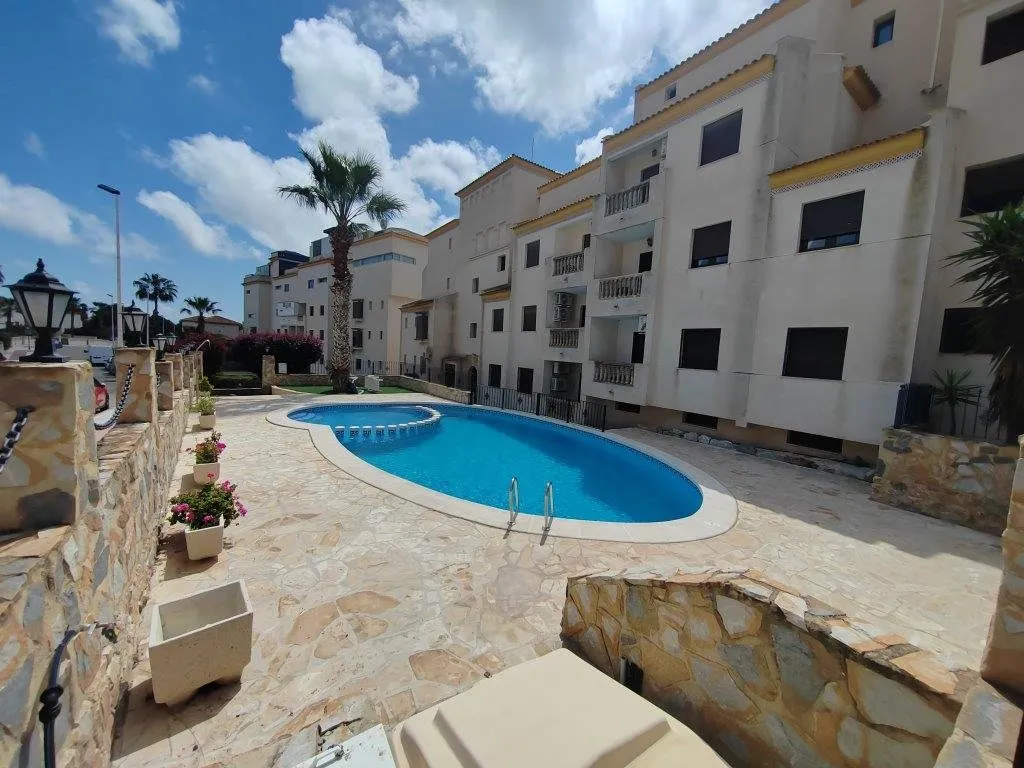 Front-line south-facing penthouse on Las Ramblas Golf (40)